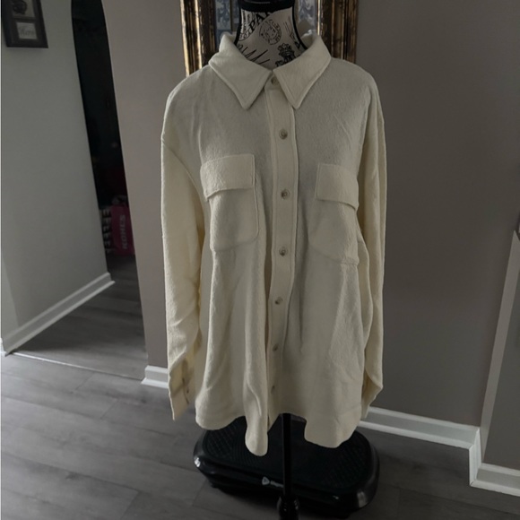 Cream colored Shakett - Picture 3 of 4